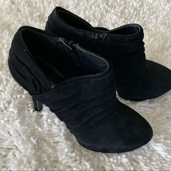 Gianni Bini black heeled booties boots Size 6 - Picture 2 of 6